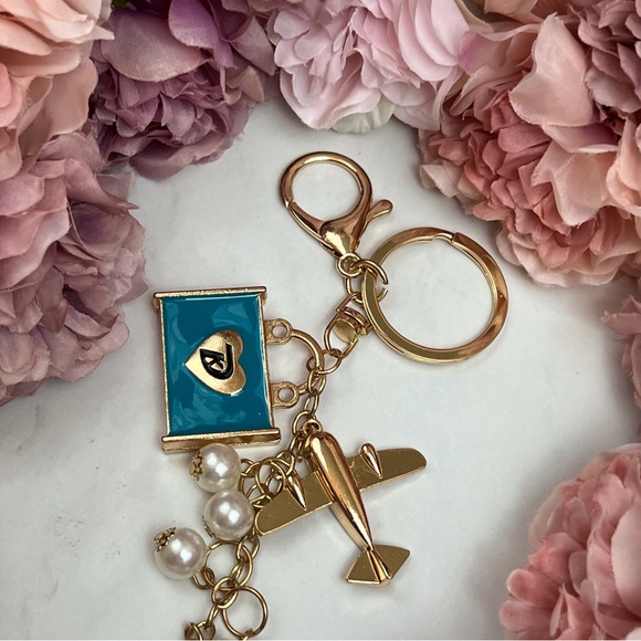 Stunning Airplane Eiffel Tower Travel Bag Keychain Charm - Picture 7 of 16